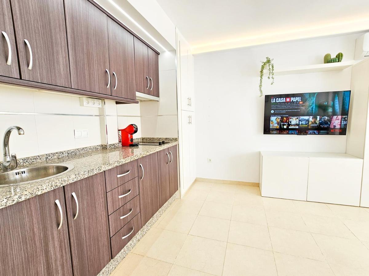 Estudio Vip Mediterraneo - Alojamientos La Torre Torre Del Mar Eksteriør bilde