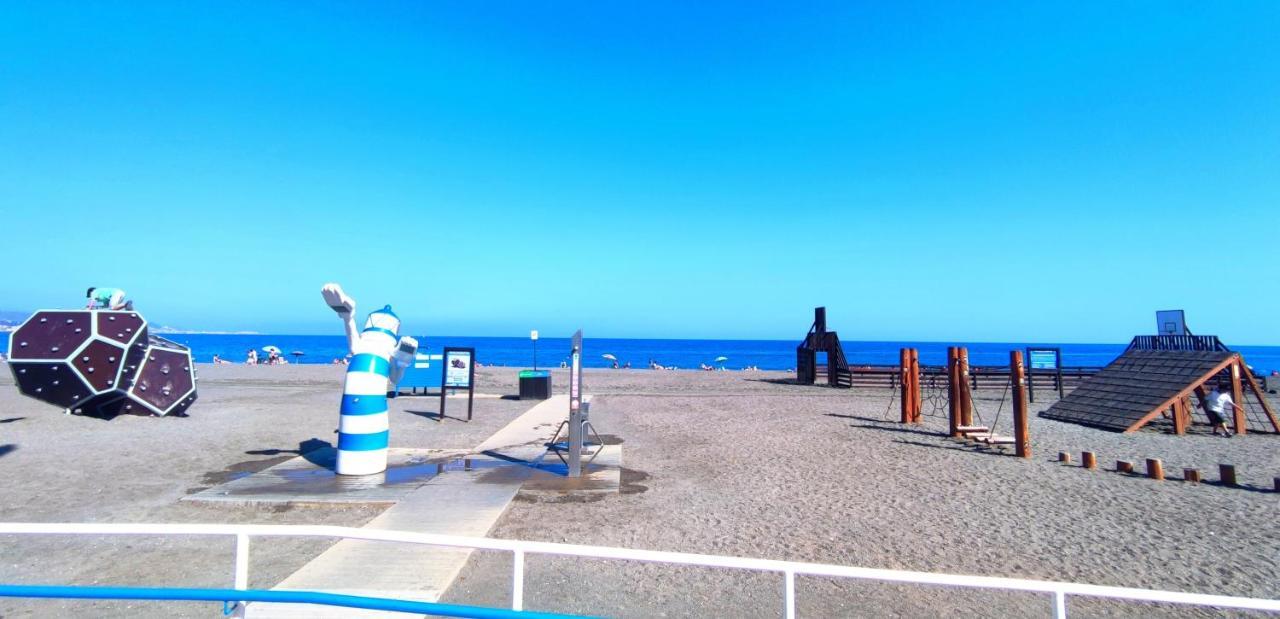 Estudio Vip Mediterraneo - Alojamientos La Torre Torre Del Mar Eksteriør bilde